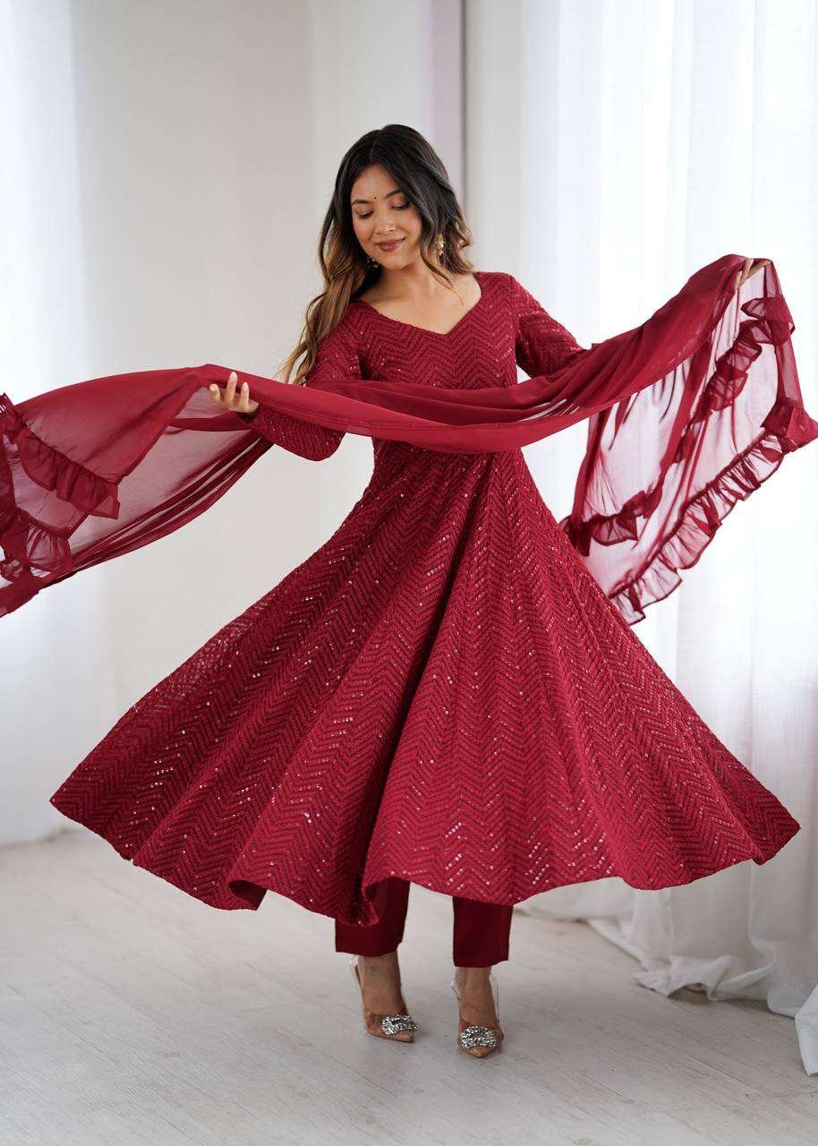 Womens Pure Romansilk Chanderi Embroidered Anarkali Kurti With Dupatta & Pant Set - Image 6