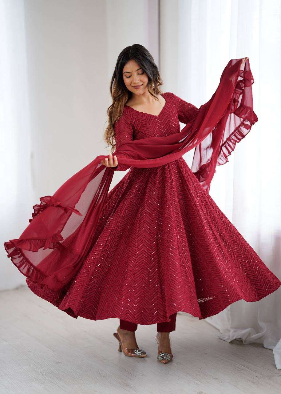Womens Pure Romansilk Chanderi Embroidered Anarkali Kurti With Dupatta & Pant Set - Image 8