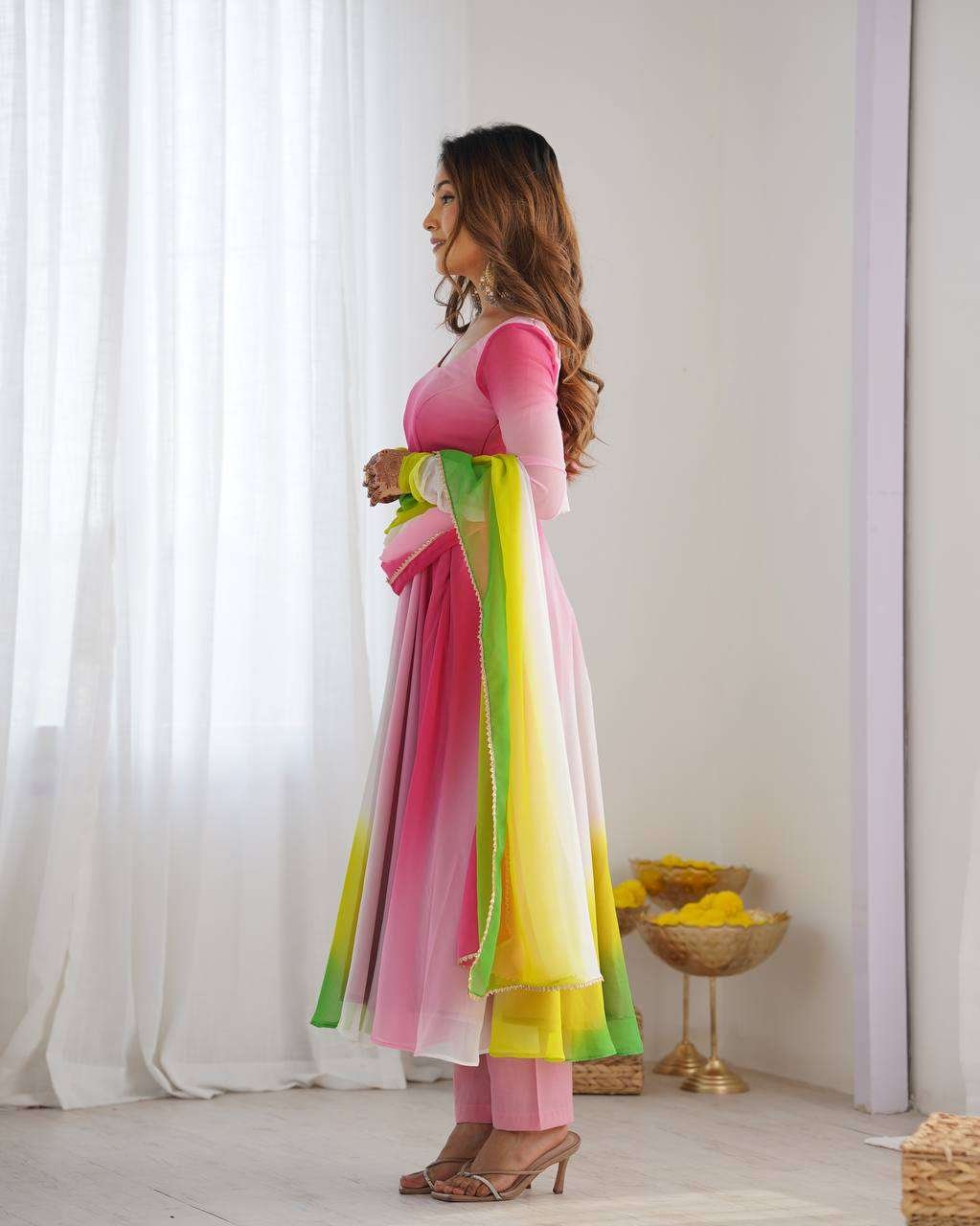 Women's Pure Romansilk Chanderi Tie-Dye Anarkali Kurti Pant With Dupatta Set - Image 6