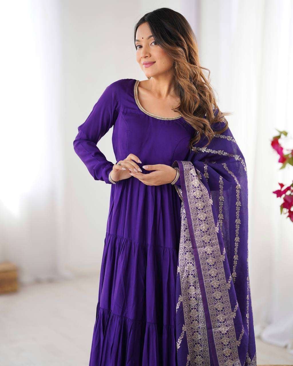 Women's Solid Anarkali Kurti With Pant And Banarasi Silk Dupatta Set - Image 8